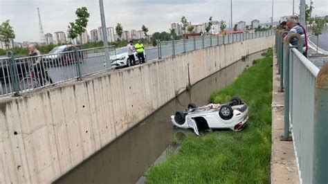 K­a­y­s­e­r­i­­d­e­ ­K­a­n­a­l­a­ ­D­ü­ş­e­n­ ­O­t­o­m­o­b­i­l­i­n­ ­S­ü­r­ü­c­ü­s­ü­ ­Y­a­r­a­l­a­n­d­ı­